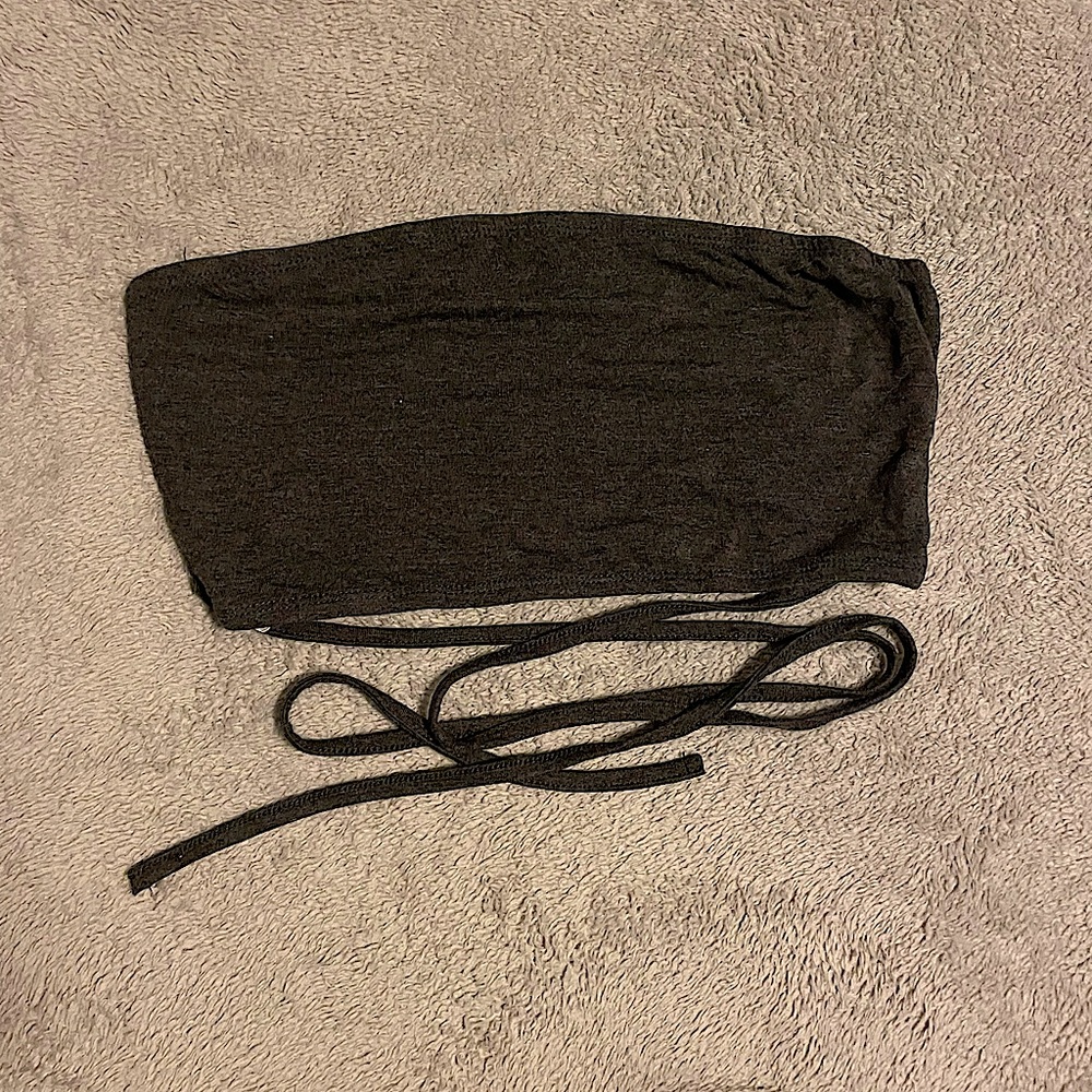 tie up gray strapless crop top! 
size: XS 
condition: like new